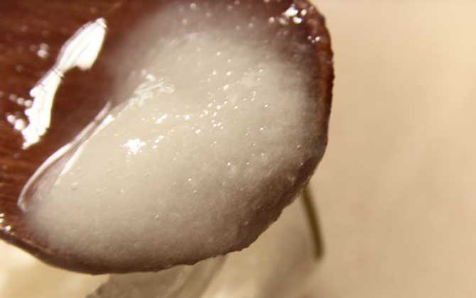 真蜂蜜會(huì)結(jié)晶嗎?結(jié)晶是蜂蜜的特性,所有自然成熟蜜都能結(jié)晶! 蜂蜜