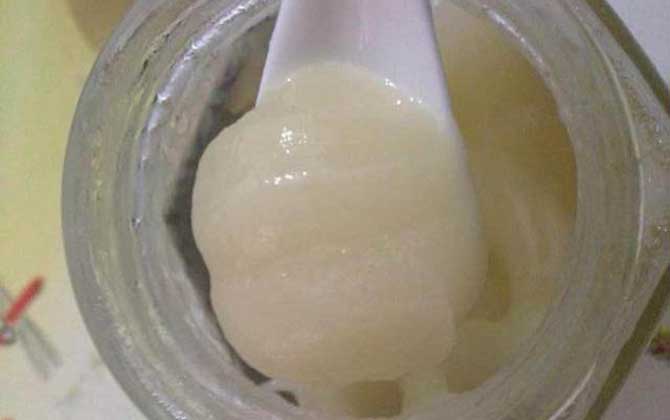 蜂蜜結晶了怎么融化?非常簡單,只需適當提高環(huán)境溫度便能融化! 蜂蜜結晶