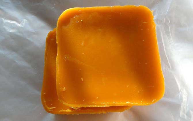 蜂蠟怎么吃治療鼻炎?有一定的輔助效果,但必須正確的食用! 蜂蠟