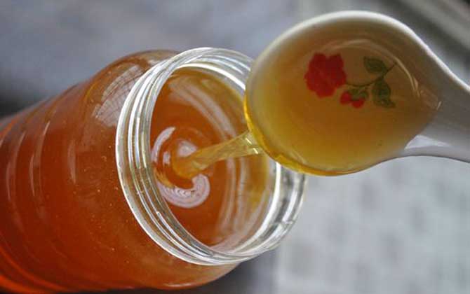 山楂蜂蜜水的功效與禁忌及做法 山楂蜂蜜水