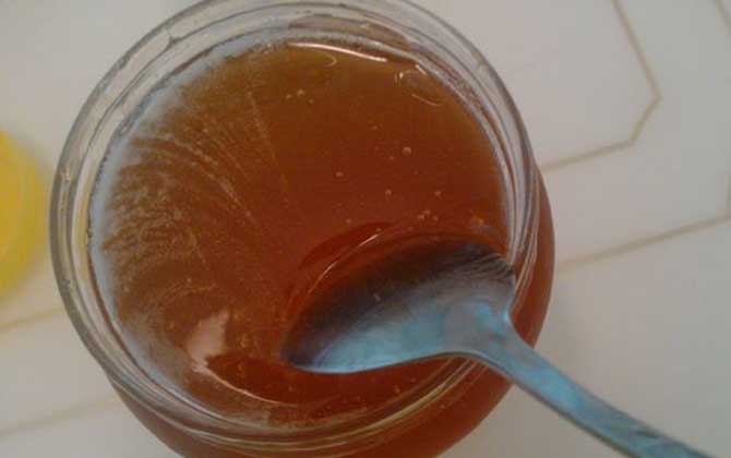 山楂蜂蜜水的功效與禁忌及做法 山楂蜂蜜水