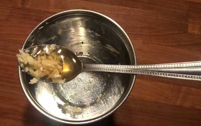 蜂蜜祛斑方法及祛斑小竅門(mén) 蜂蜜祛斑