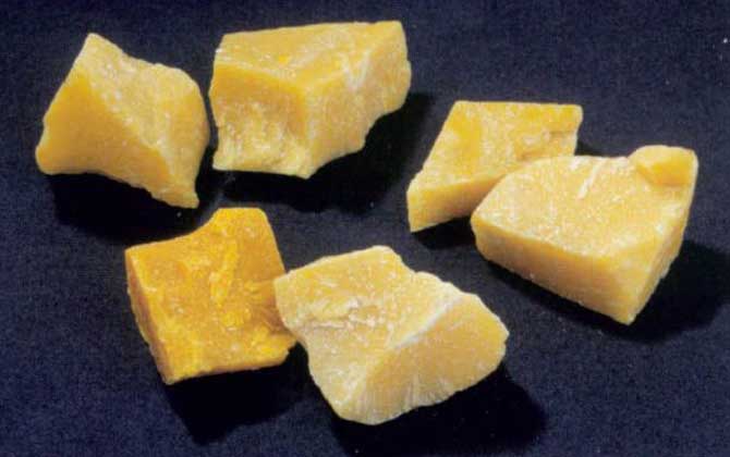 蜂蠟和蜂蜜的區(qū)別 蜂蠟