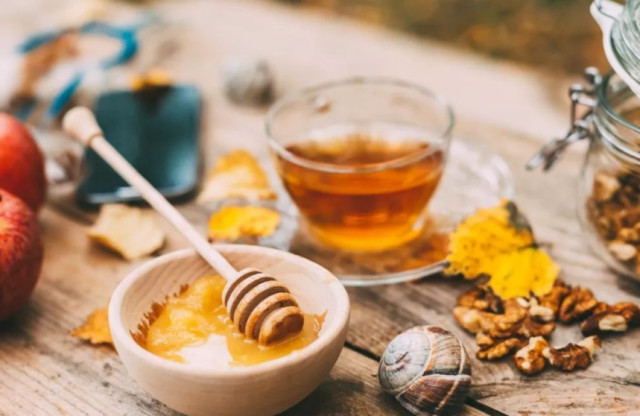 超市蜂蜜和蜂農(nóng)的蜂蜜有什么區(qū)別(蜂蜜是買超市的好還是買養(yǎng)蜂人的好) 超市蜂蜜和蜂農(nóng)的蜂蜜有什么區(qū)別(蜂蜜是買超市的好還是買養(yǎng)蜂人的好)