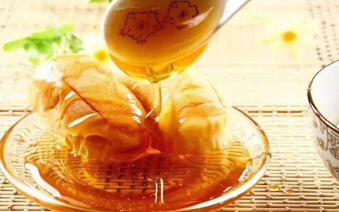 吃蜂蜜注意事項(xiàng) 吃蜂蜜注意事項(xiàng)