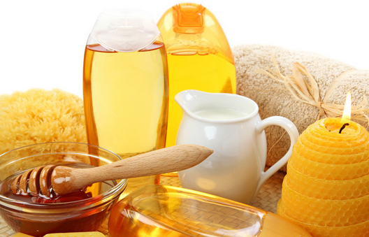 工蜂產(chǎn)卵和蜂王產(chǎn)卵的區(qū)別(新手養(yǎng)蜂方法) 工蜂產(chǎn)卵和蜂王產(chǎn)卵的區(qū)別(新手養(yǎng)蜂方法)