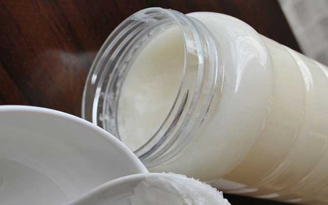 蜂蜜變質是什么樣子的？蜂蜜有這幾個現象，說明蜂蜜已經變質了！