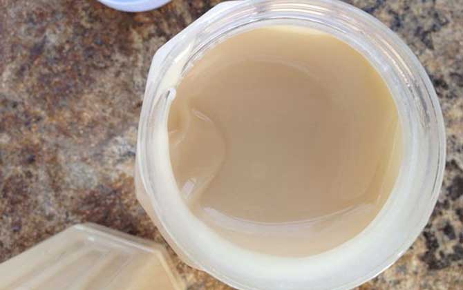 蛋清加蜂蜜能做面膜嗎？答案是能，不但美白祛斑，還能潤膚除皺！