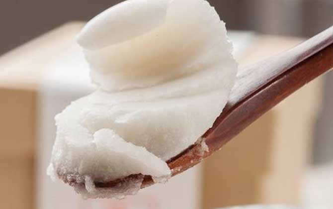 一百畝油菜花產(chǎn)多少蜜（油菜花蜜的特點(diǎn)）